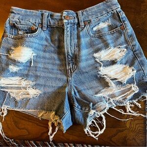 American Eagle ripped denim shorts. Size 8